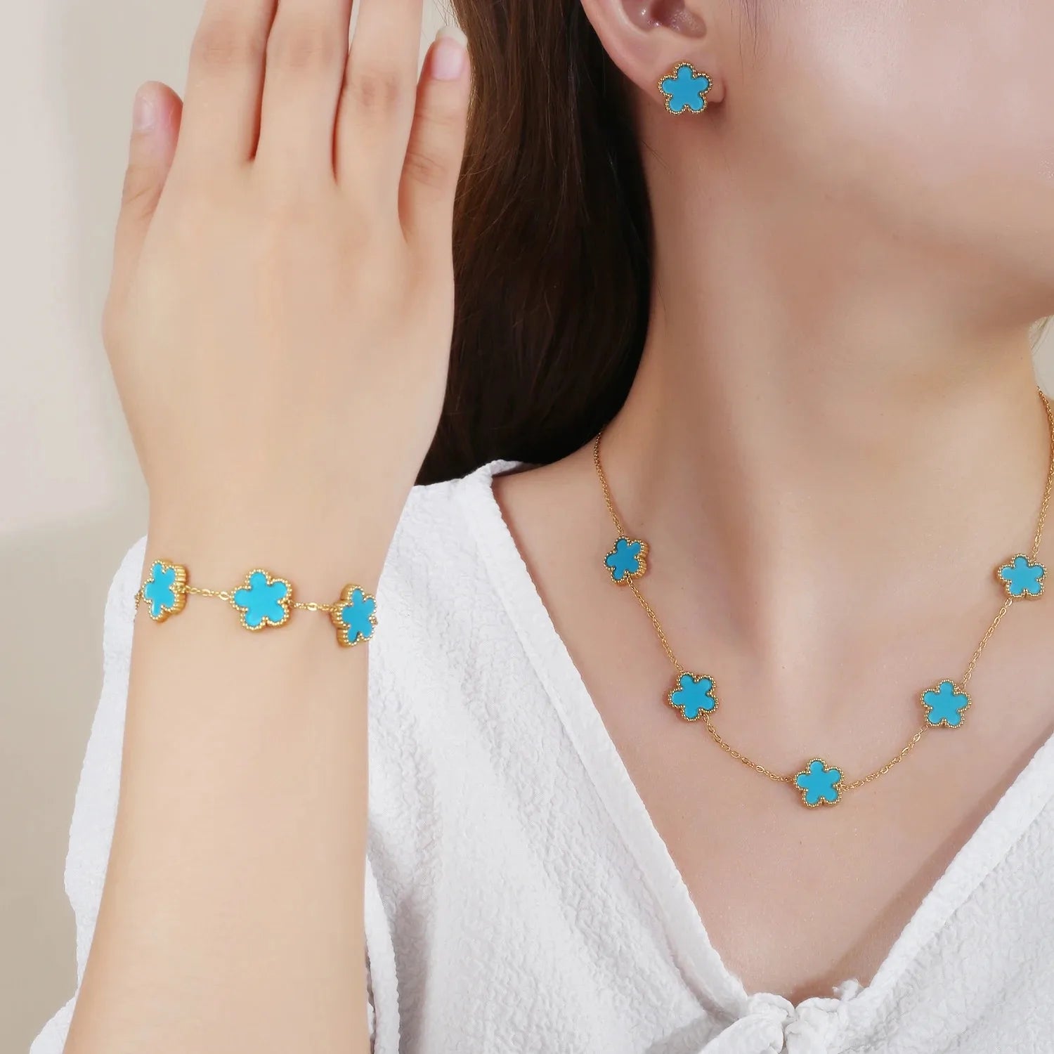 18K Gold-Plated Five-Leaf Flower Necklace Earrings Bracelet Jewelry Set for Woman Jewelry Clover