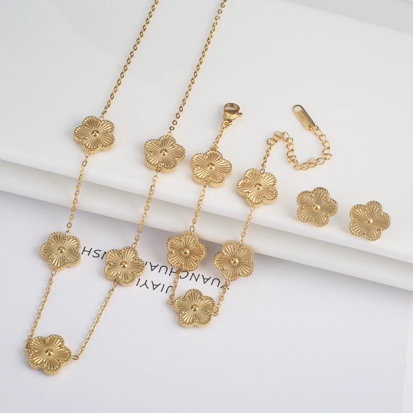 18K Gold-Plated Five-Leaf Flower Necklace Earrings Bracelet Jewelry Set for Woman Jewelry Clover