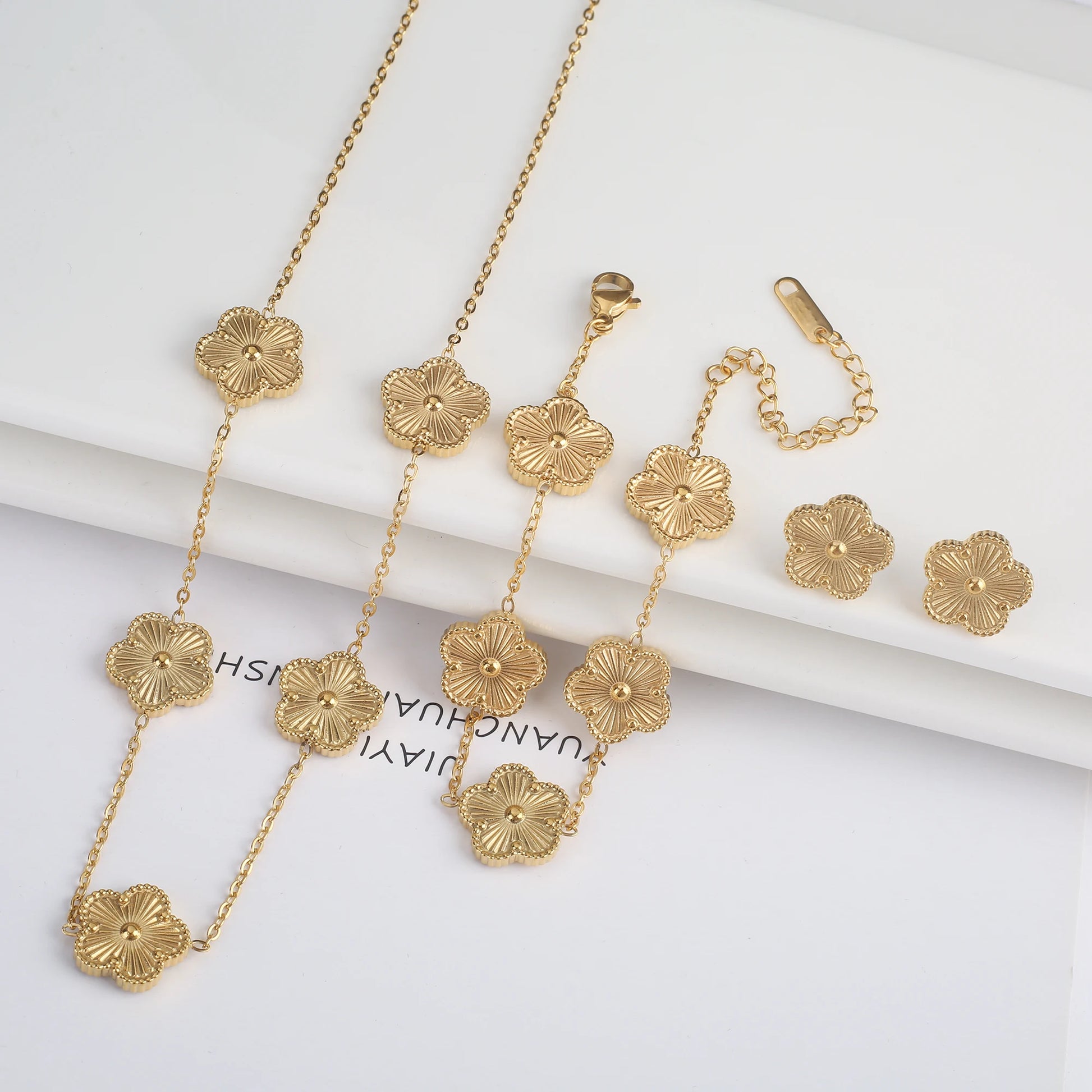 18K Gold-Plated Five-Leaf Flower Necklace Earrings Bracelet Jewelry Set for Woman Jewelry Clover