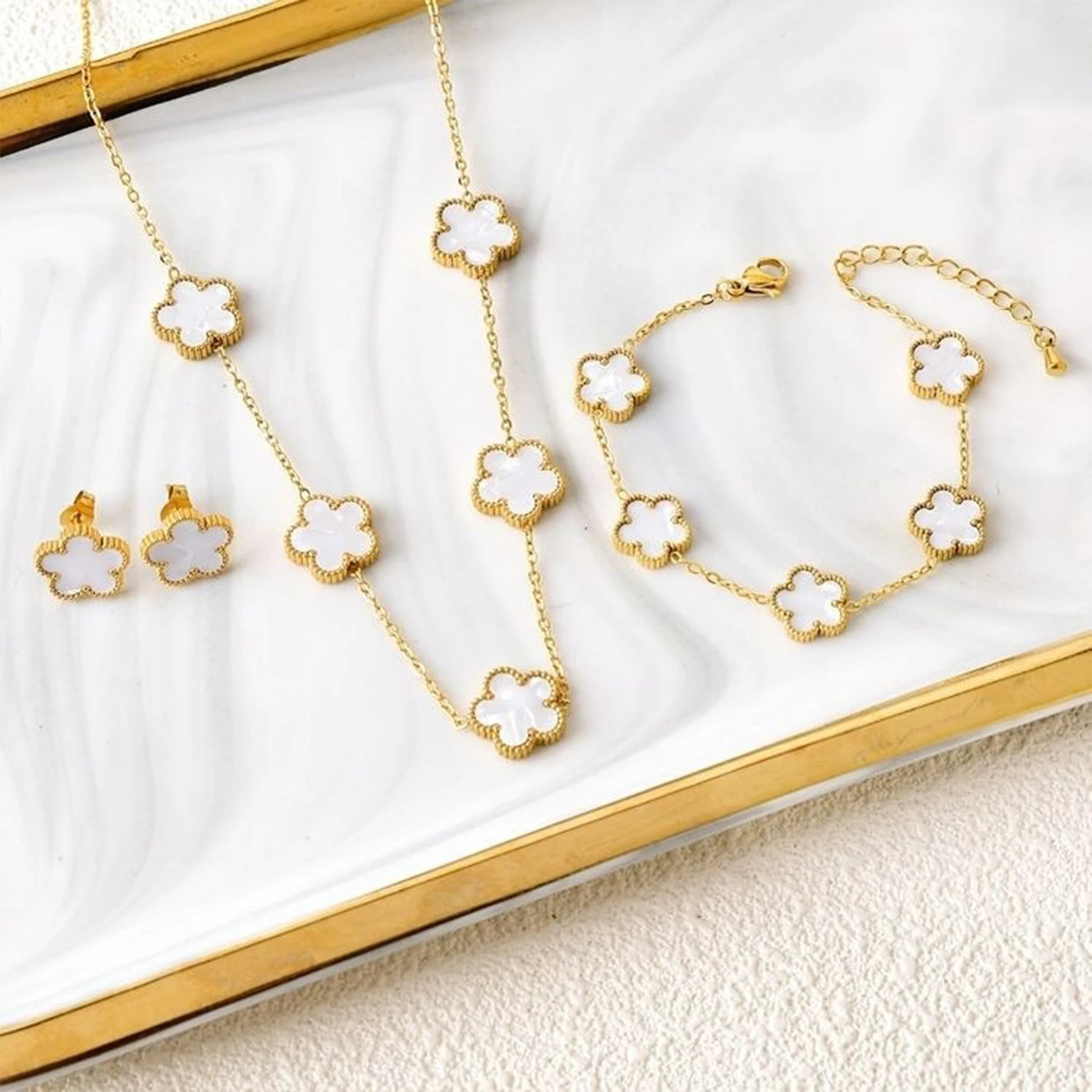18K Gold-Plated Five-Leaf Flower Necklace Earrings Bracelet Jewelry Set for Woman Jewelry Clover
