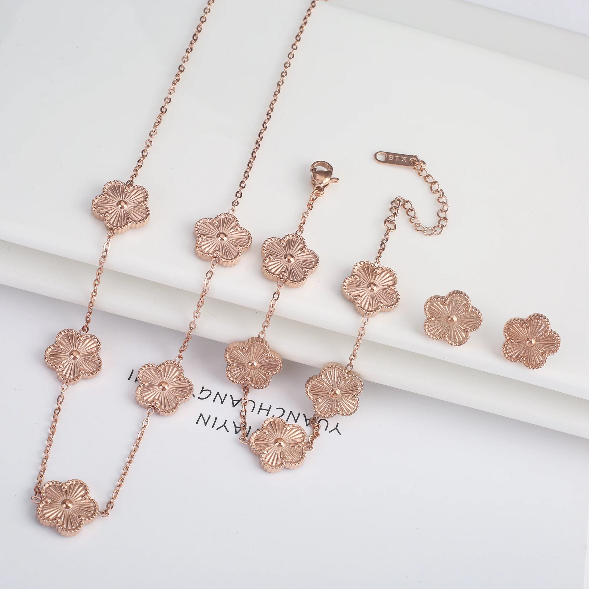 18K Gold-Plated Five-Leaf Flower Necklace Earrings Bracelet Jewelry Set for Woman Jewelry Clover